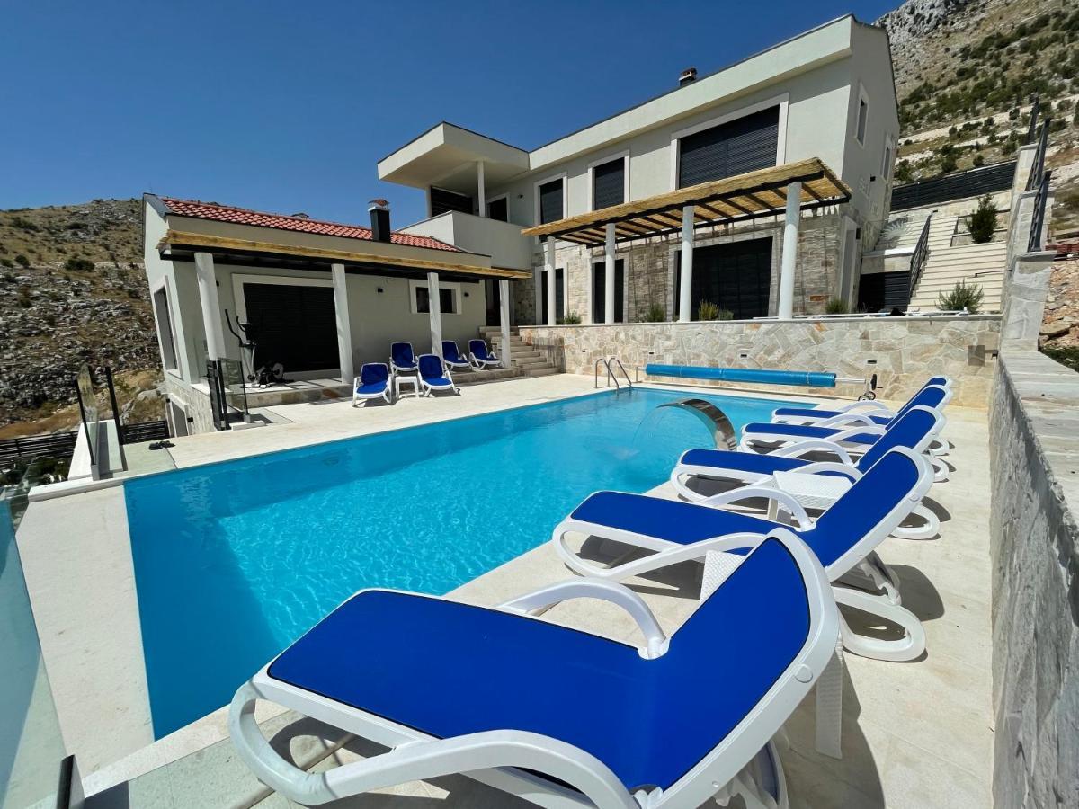 Bellavista Villa Ivanica Exterior photo