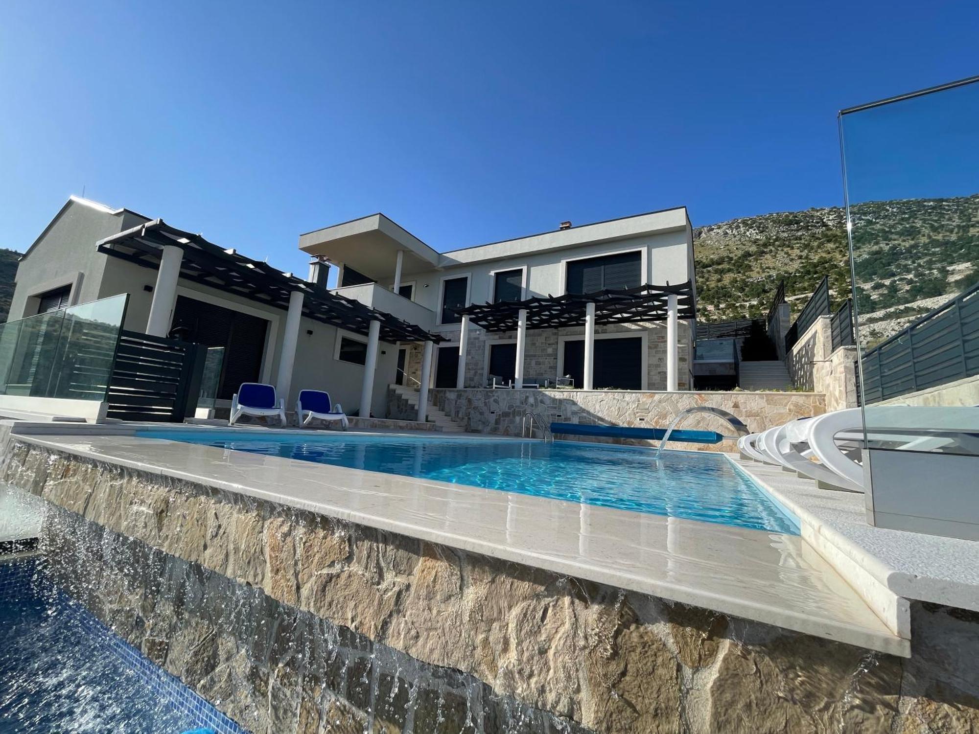 Bellavista Villa Ivanica Exterior photo